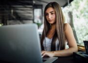 music-woman-business-computer-design-person-1629590-pxhere.com