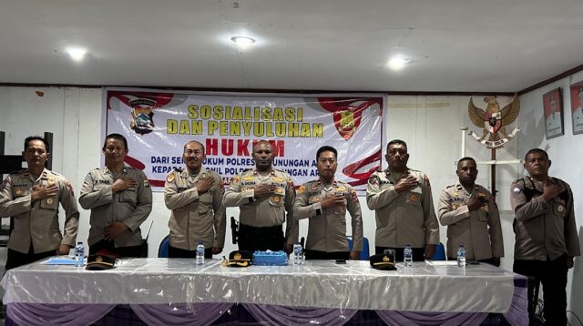POLRES PEGUNUNGAN ARFAK GELAR SOSIALISASI DAN PENYULUHAN HUKUM KEPADA PERSONEL