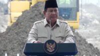 Momen Prabowo Minta Seskab Catat Pejabat yang Tak Hadir di Groundbreaking Baterai Listrik